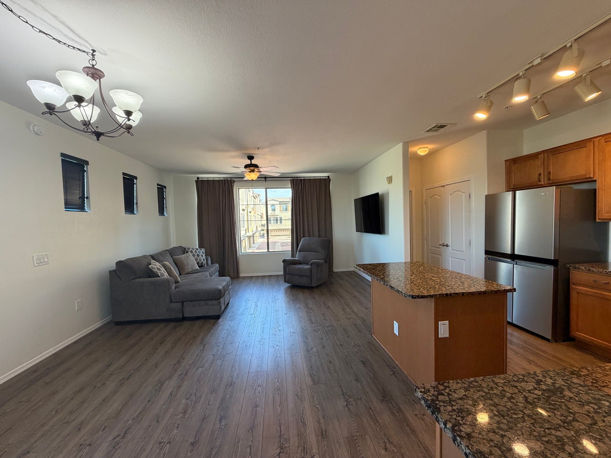 Gilbert Townhome: 240 W Juniper Ave