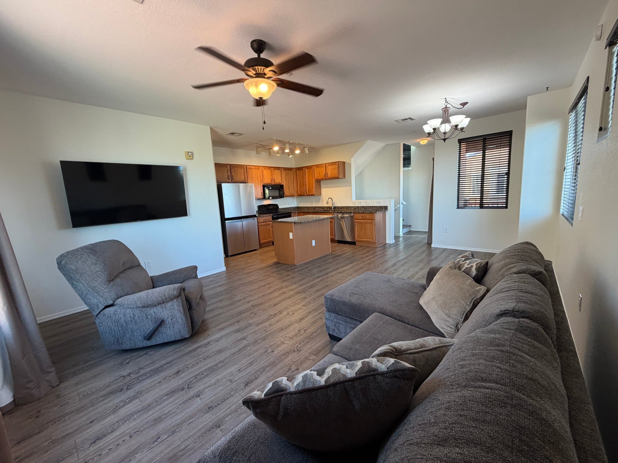 Gilbert Townhome: 240 W Juniper Ave