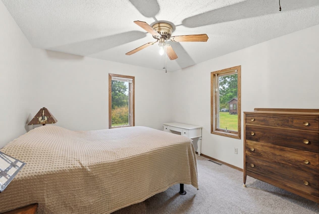 Frederic House: 20091 County Line Rd