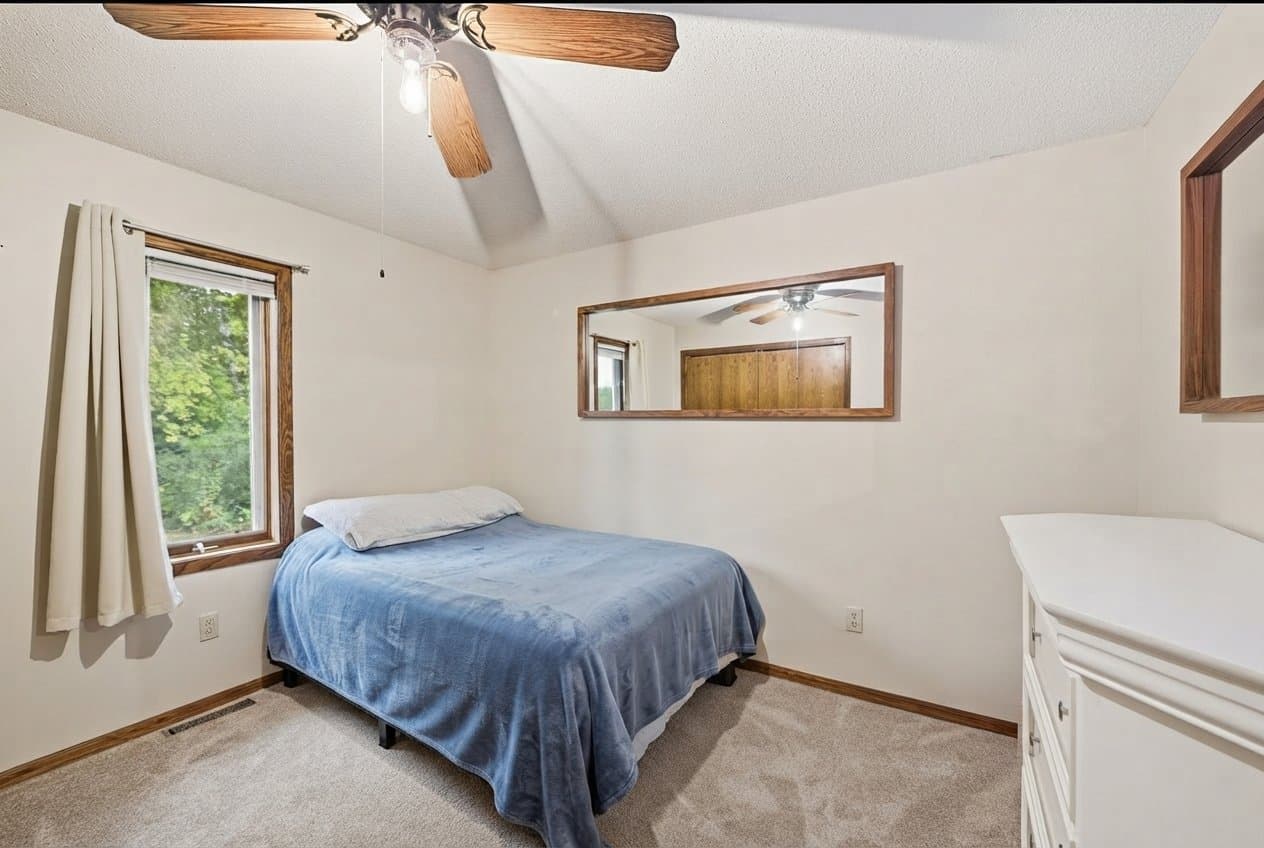 Frederic House: 20091 County Line Rd
