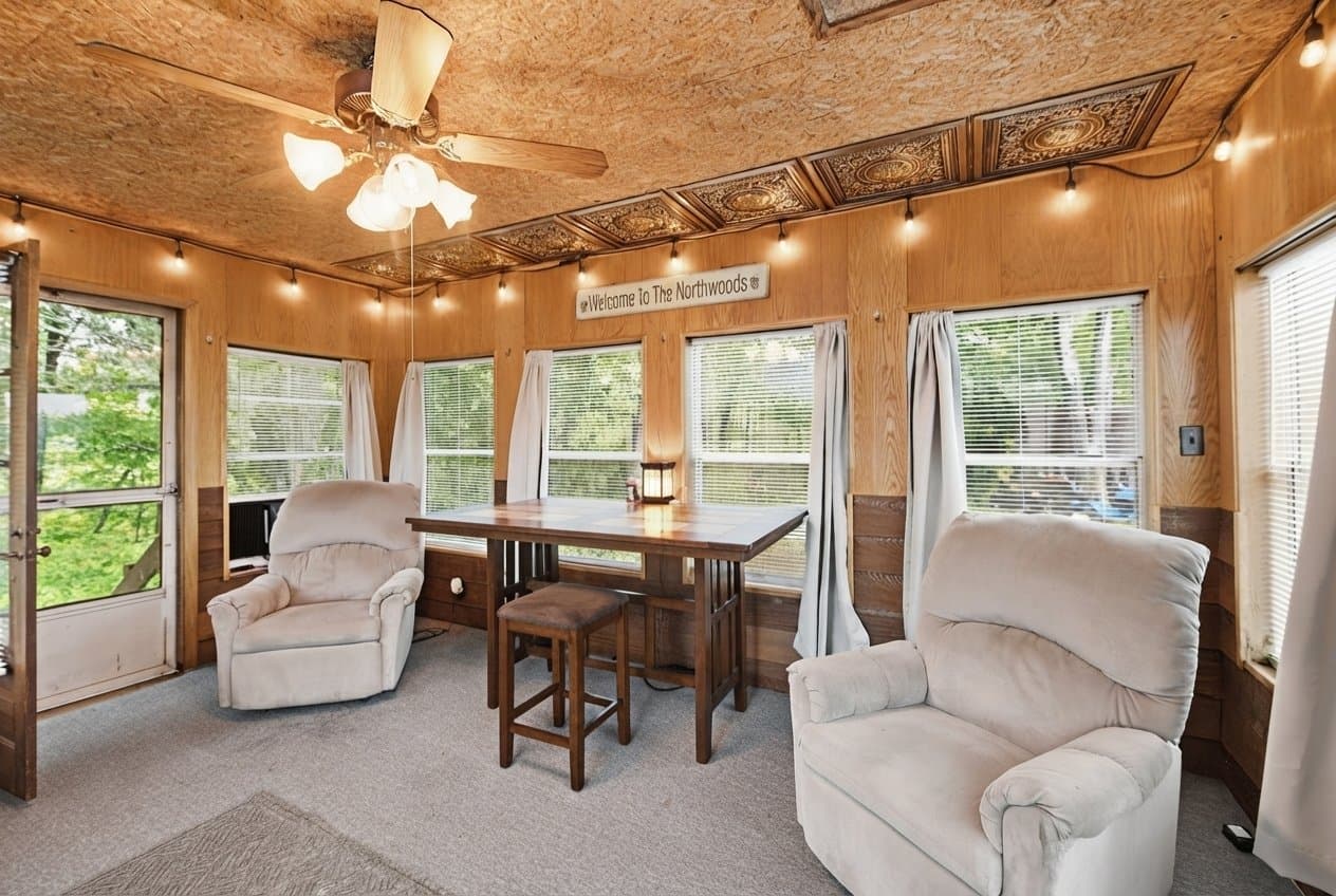 Frederic House: 20091 County Line Rd