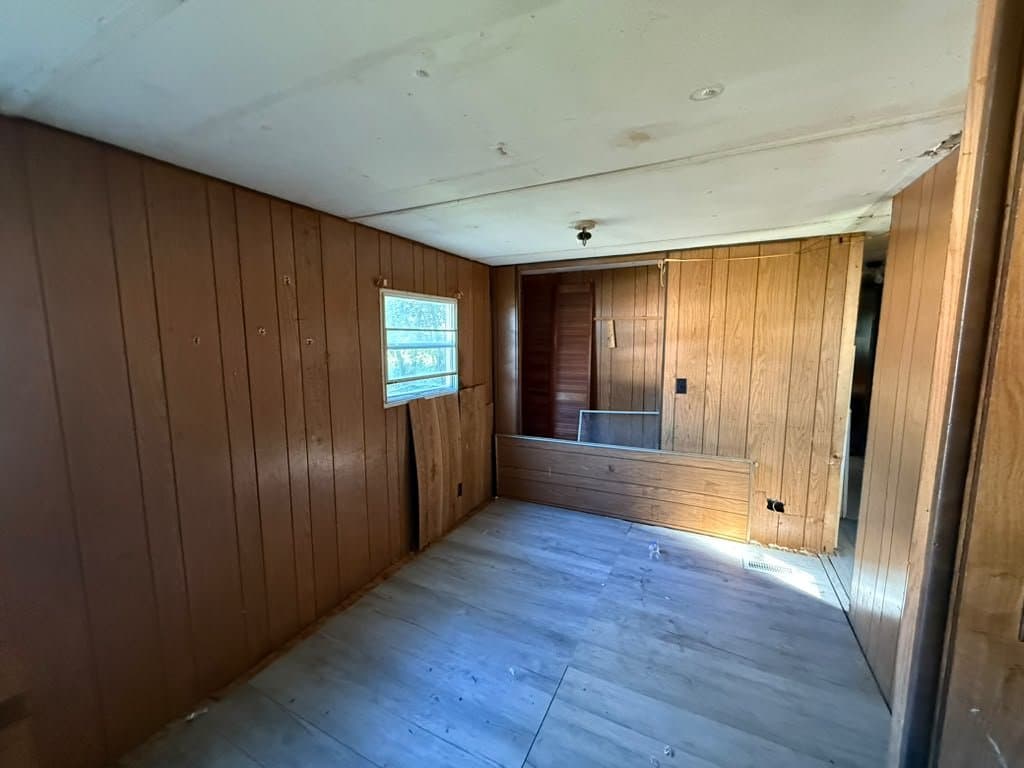 Erie Other: 1518 Taki Dr