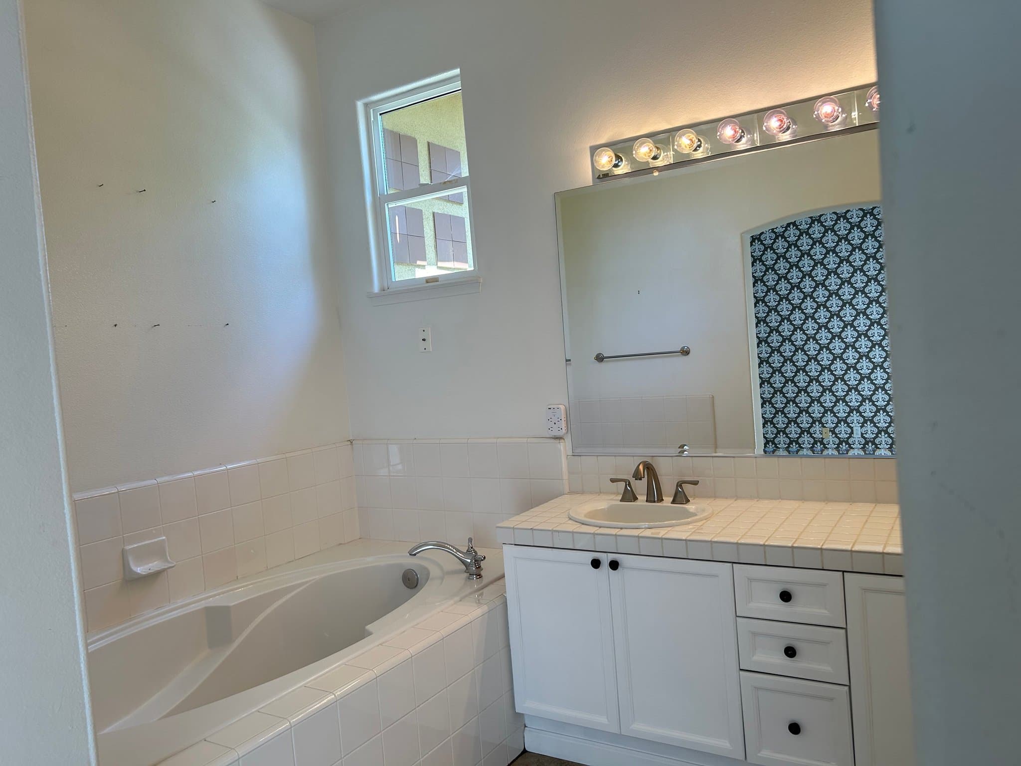 Camarillo House: 1138 Corte Riviera