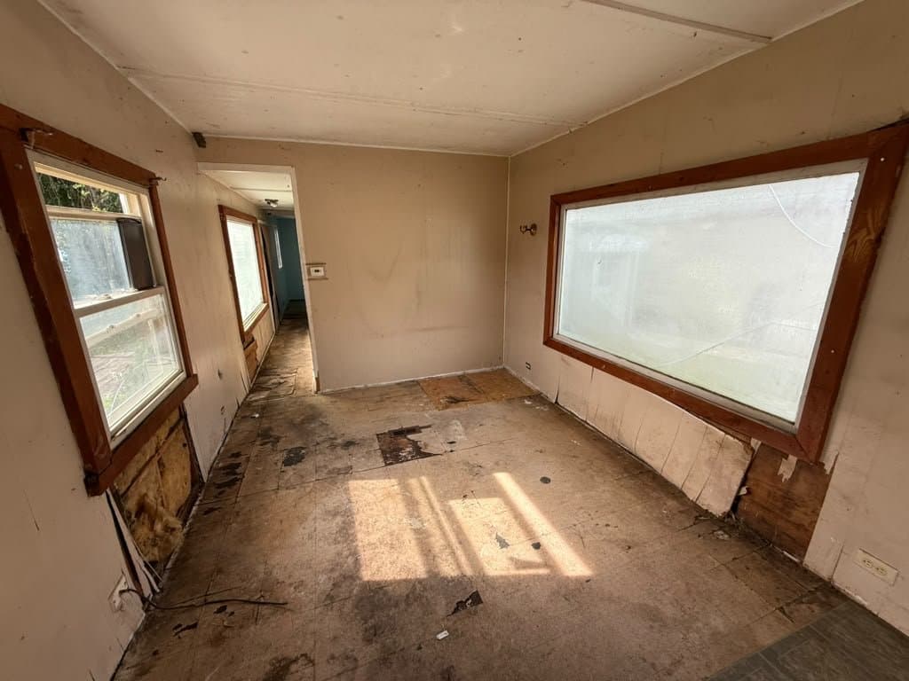 Erie Other: 1518 Taki Dr