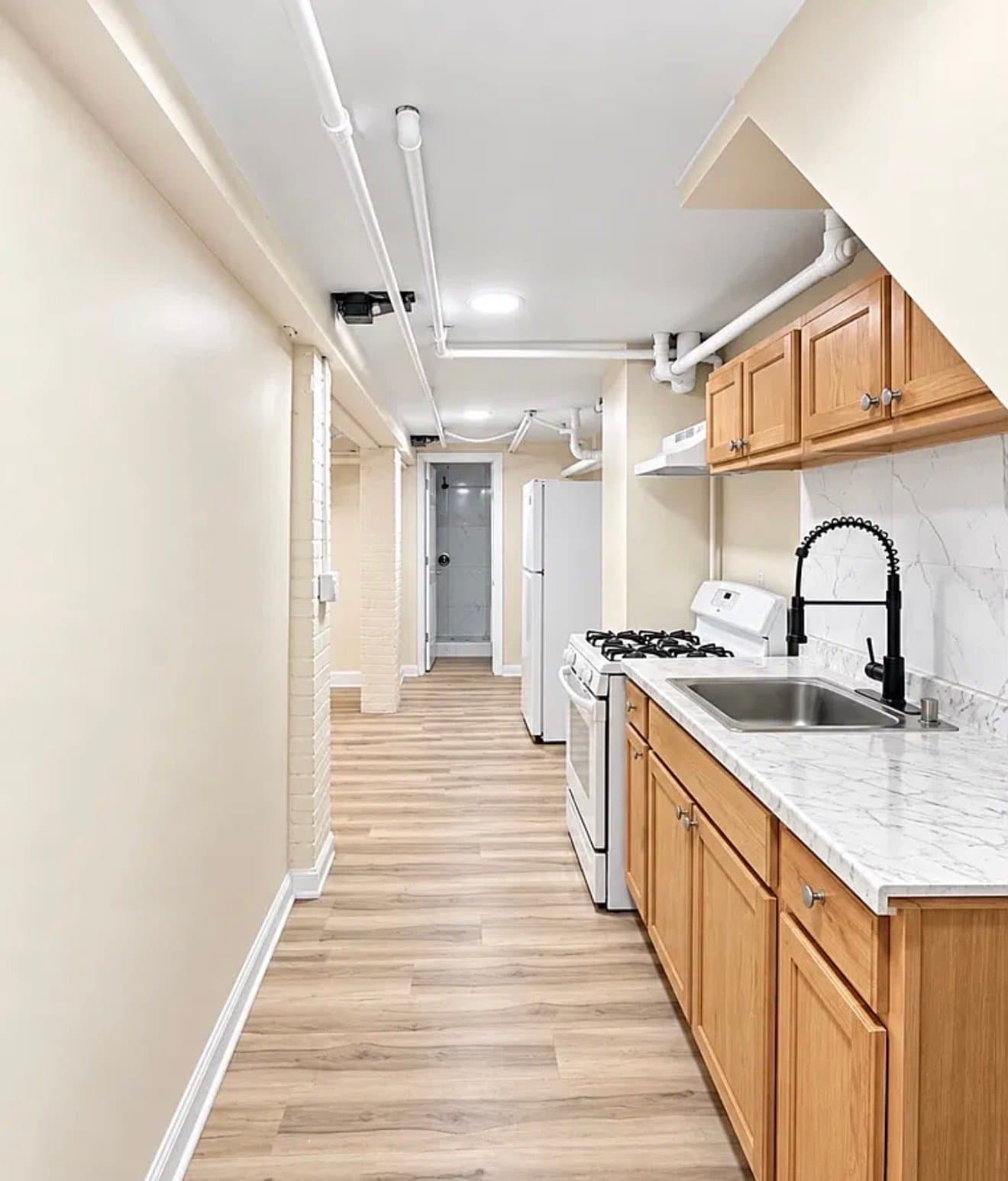 Jersey City House: 68 Van Reipen Ave