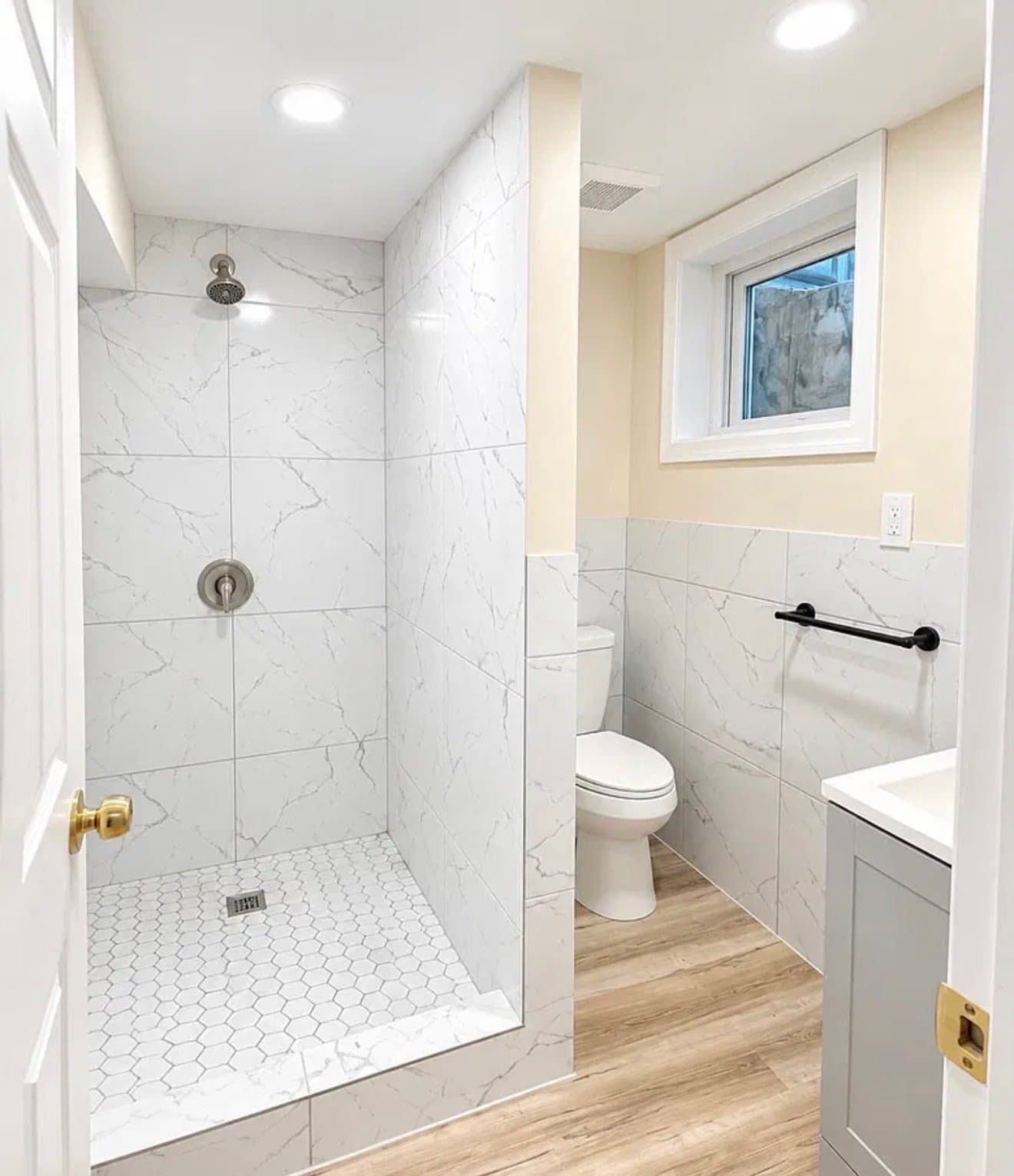 Jersey City House: 68 Van Reipen Ave