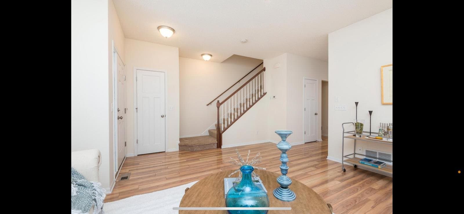 Eden Prairie House: 10009 Gentian Dr