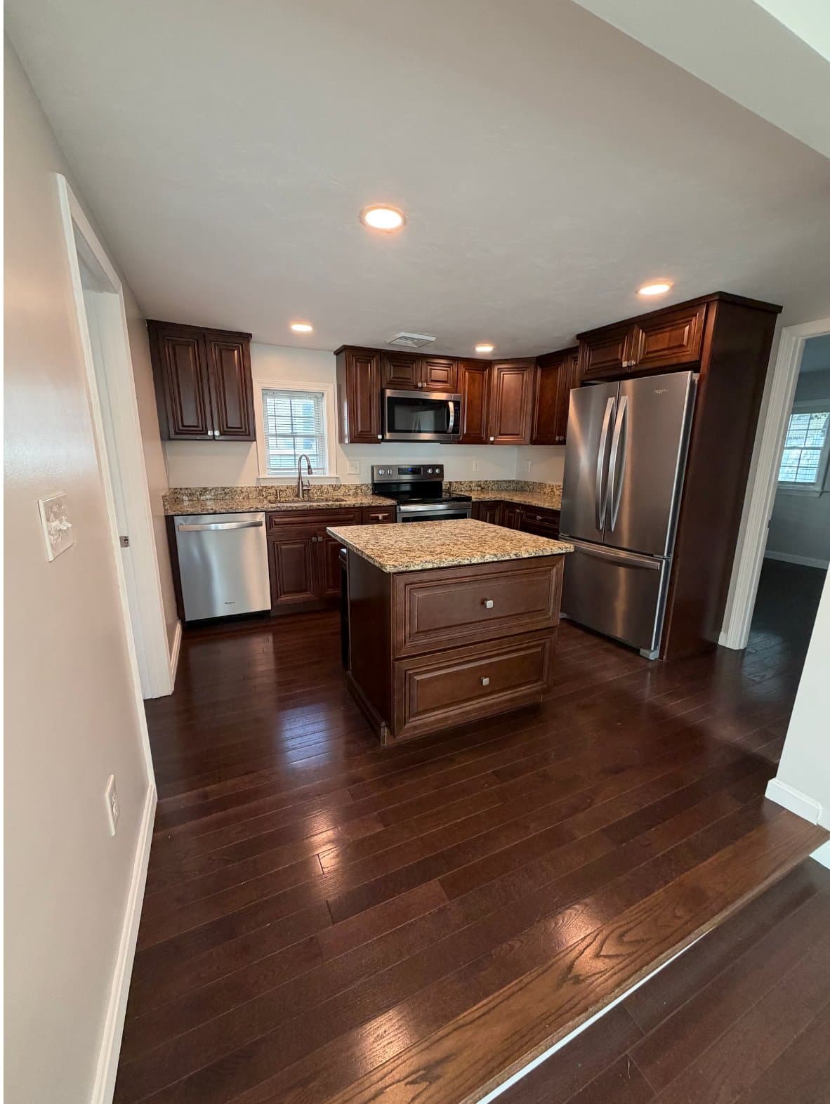 Tyngsborough House: 22 Forest Park Ave