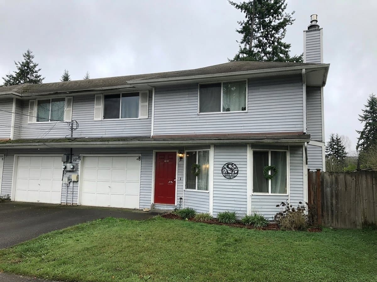 Everett Multiplex: 10 107 St SE