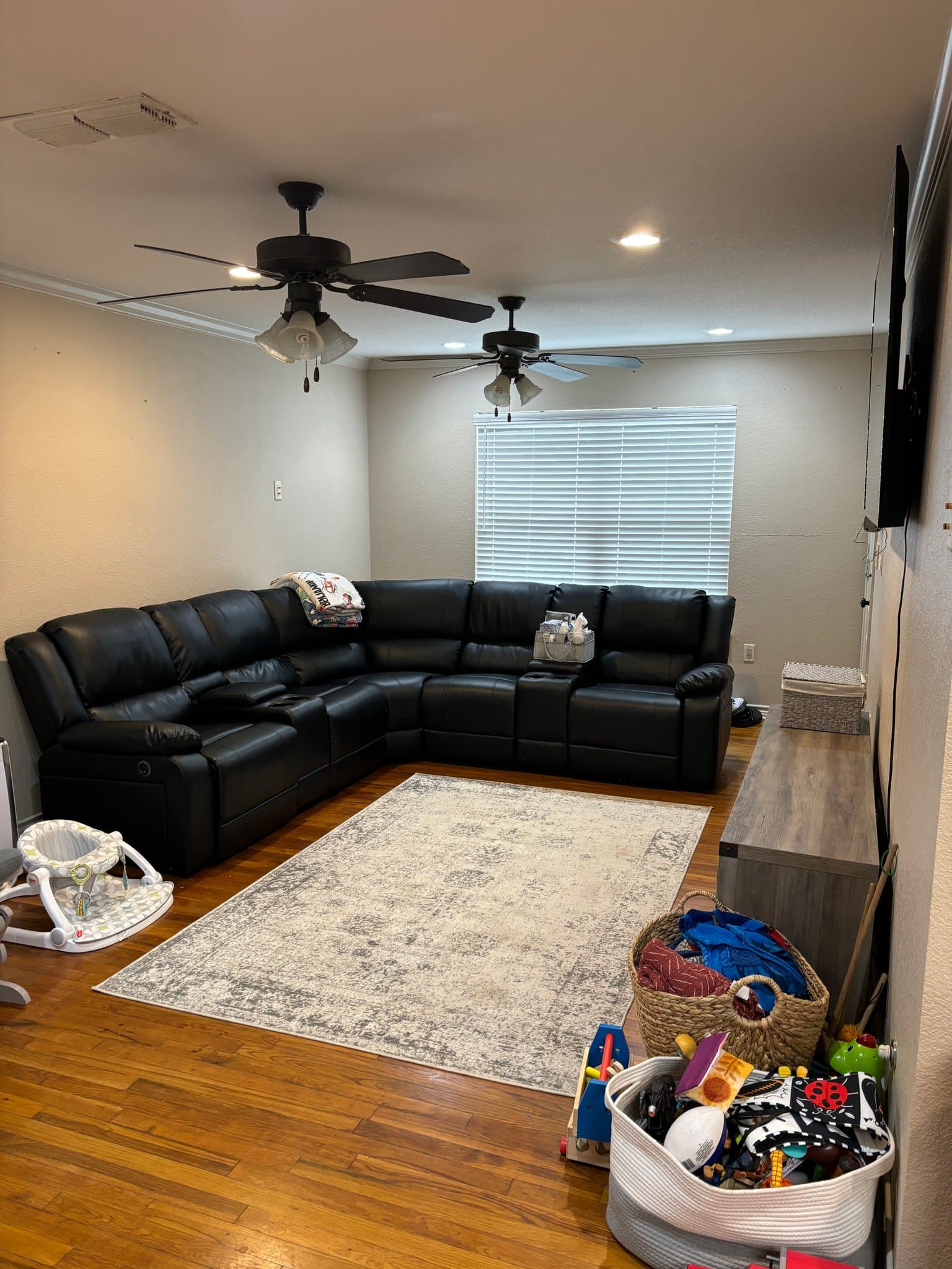 Maypearl House: 510 Commerce St