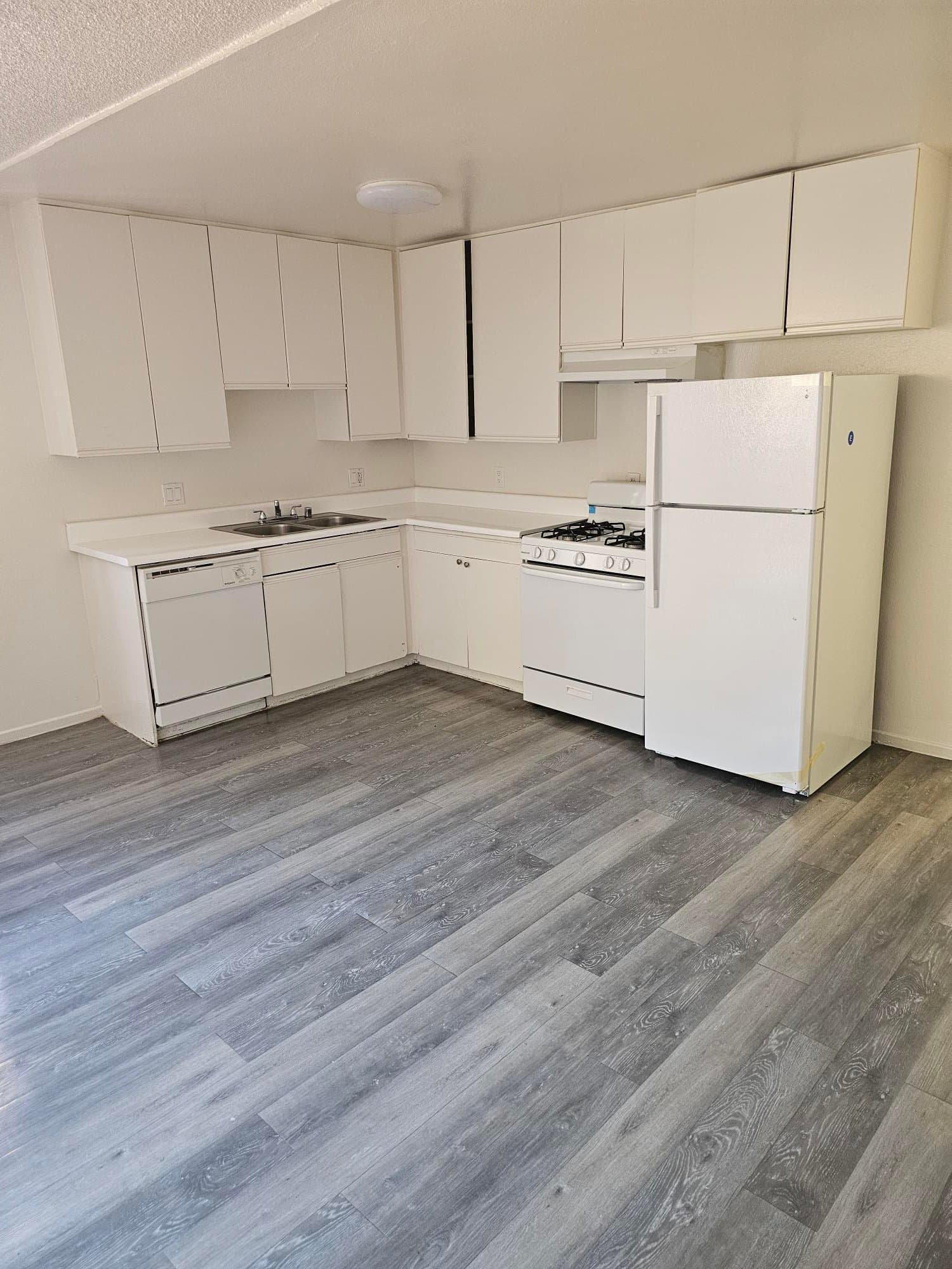 Los Angeles Apartment: 4688 S HUNTINGTON DR.