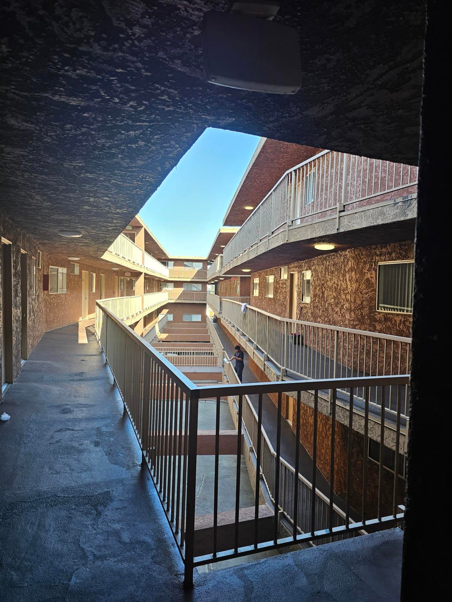 Los Angeles Apartment: 4688 S HUNTINGTON DR.