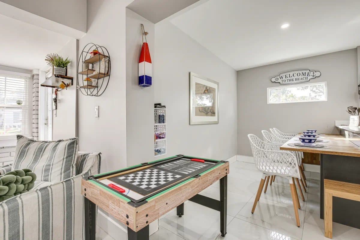 Fort Lauderdale House: 1237 SW 28th St