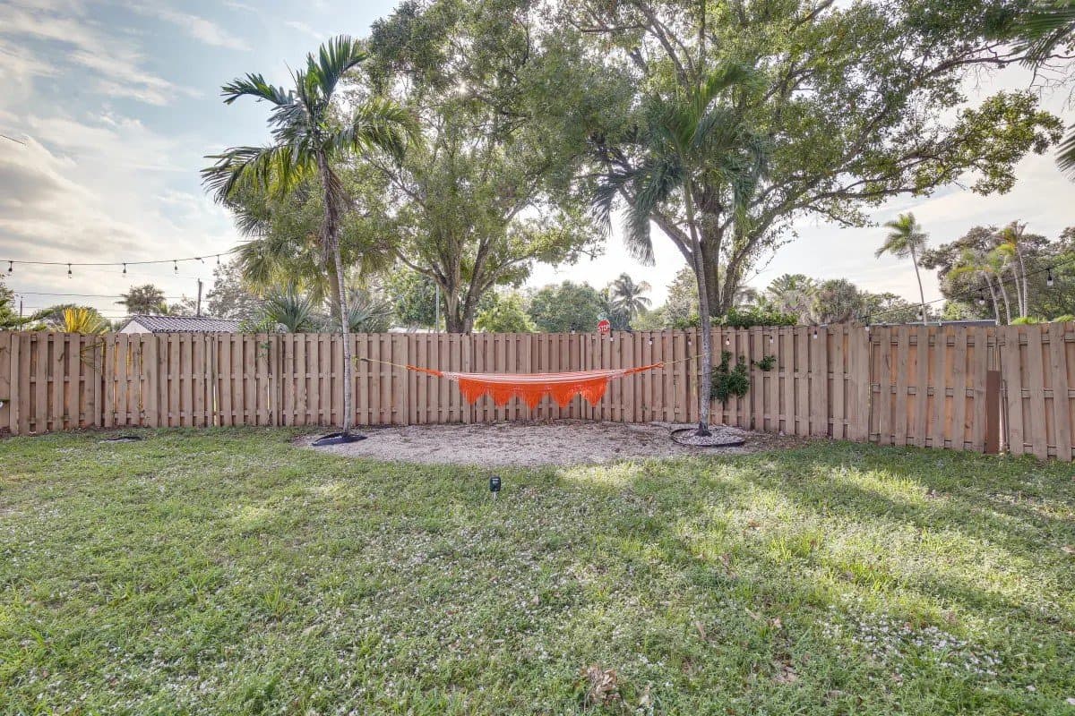 Fort Lauderdale House: 1237 SW 28th St