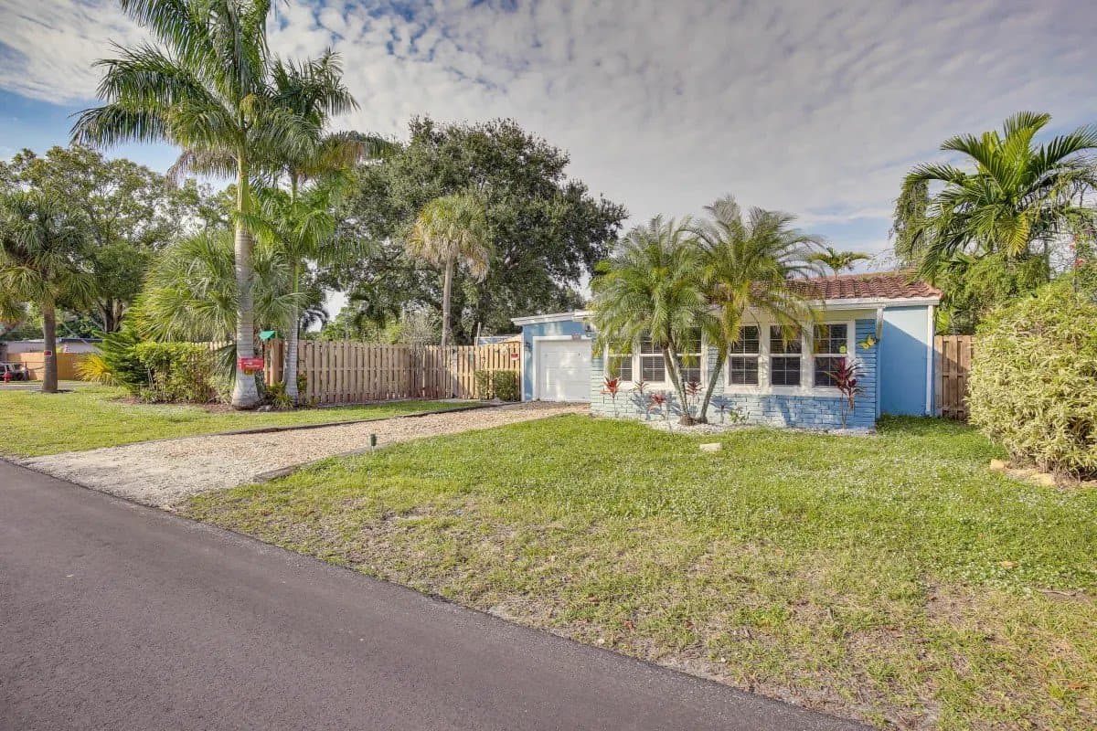 Fort Lauderdale House: 1237 SW 28th St