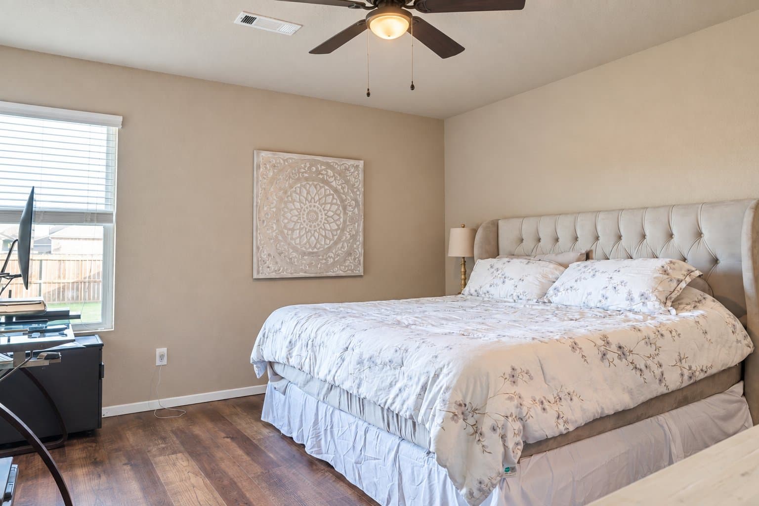 Farmington House: 246 E Anabranch Ct