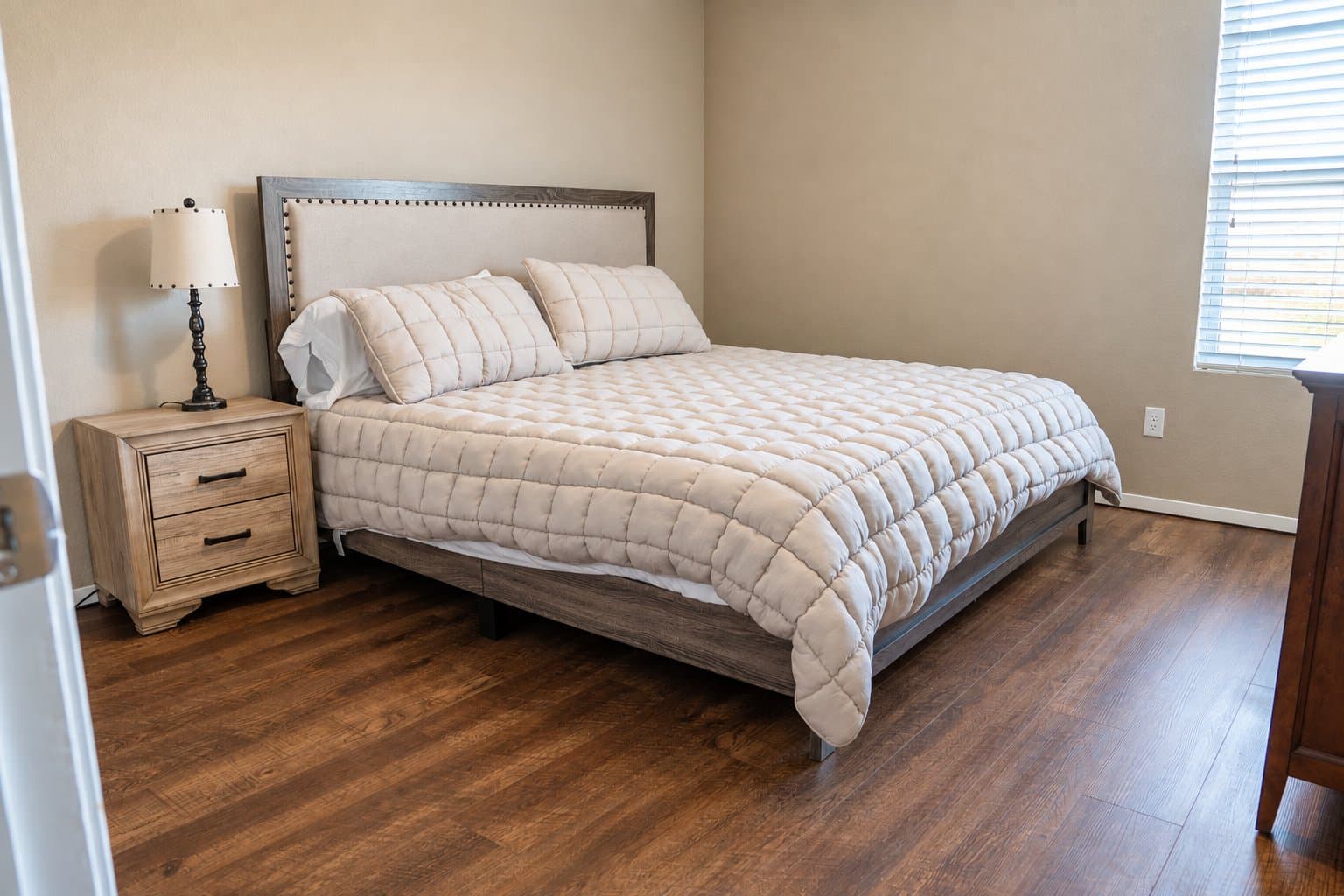 Farmington House: 246 E Anabranch Ct