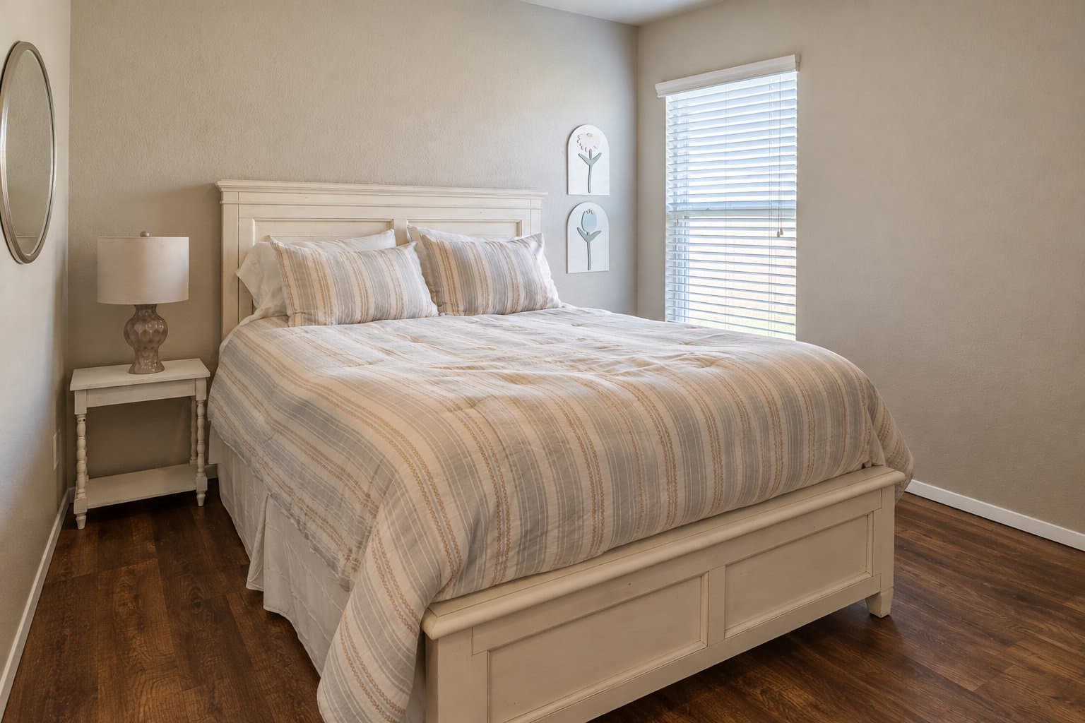 Farmington House: 246 E Anabranch Ct
