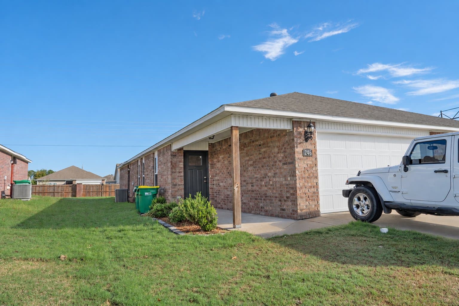 Farmington House: 246 E Anabranch Ct