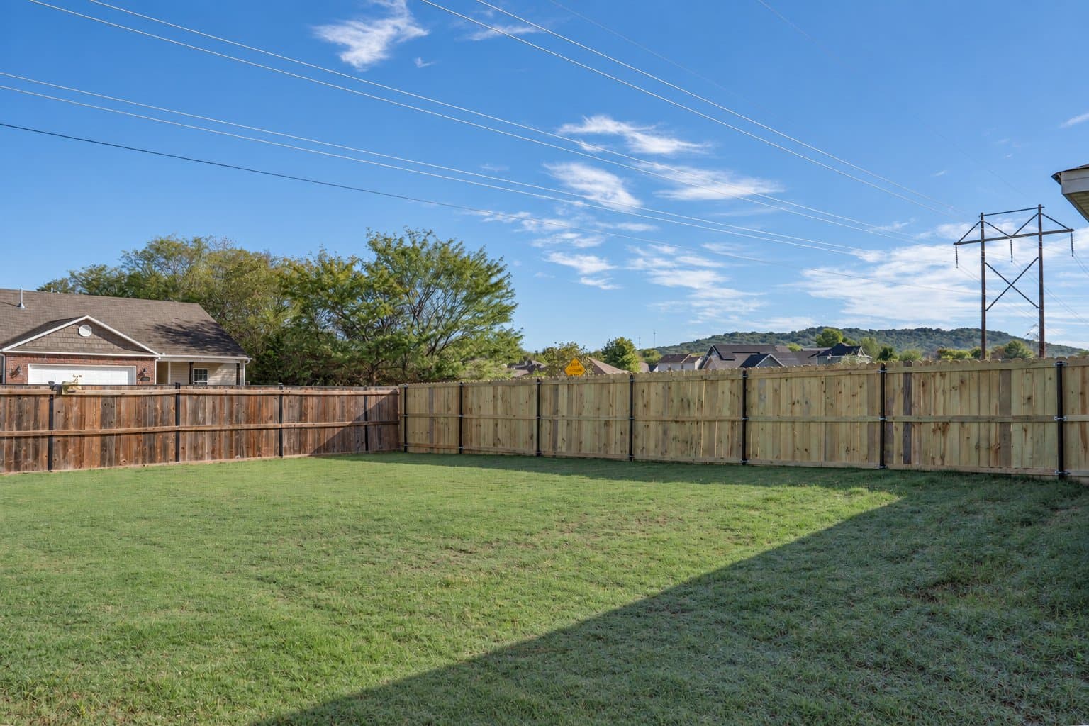 Farmington House: 246 E Anabranch Ct