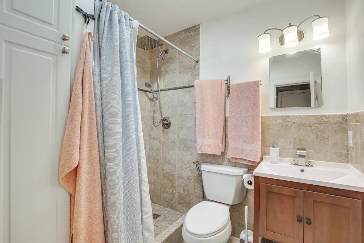 Fort Lauderdale House: 1237 SW 28th St