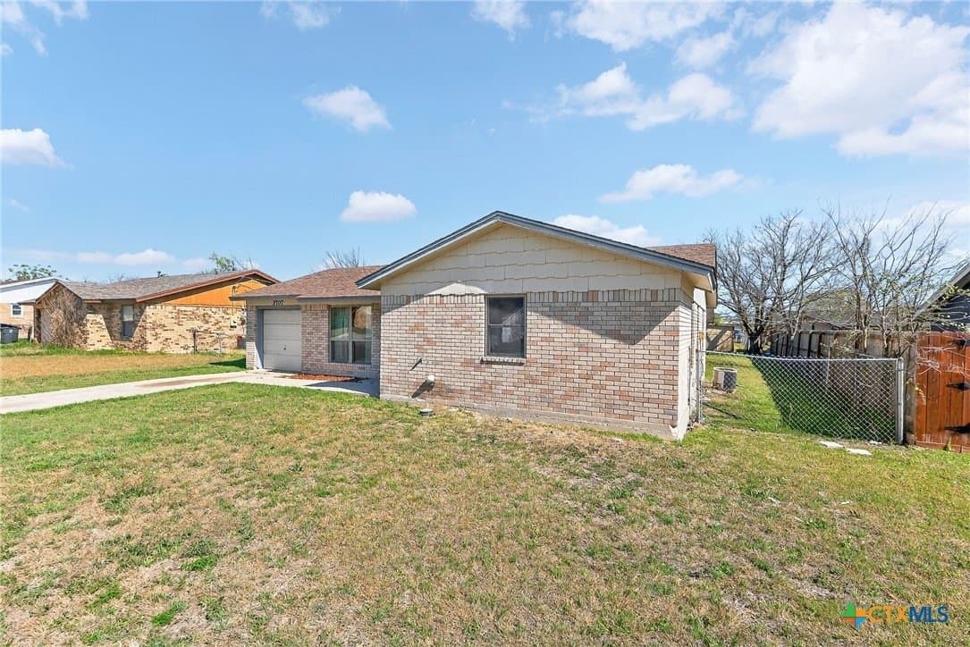 Killeen House: 3707 Griffin