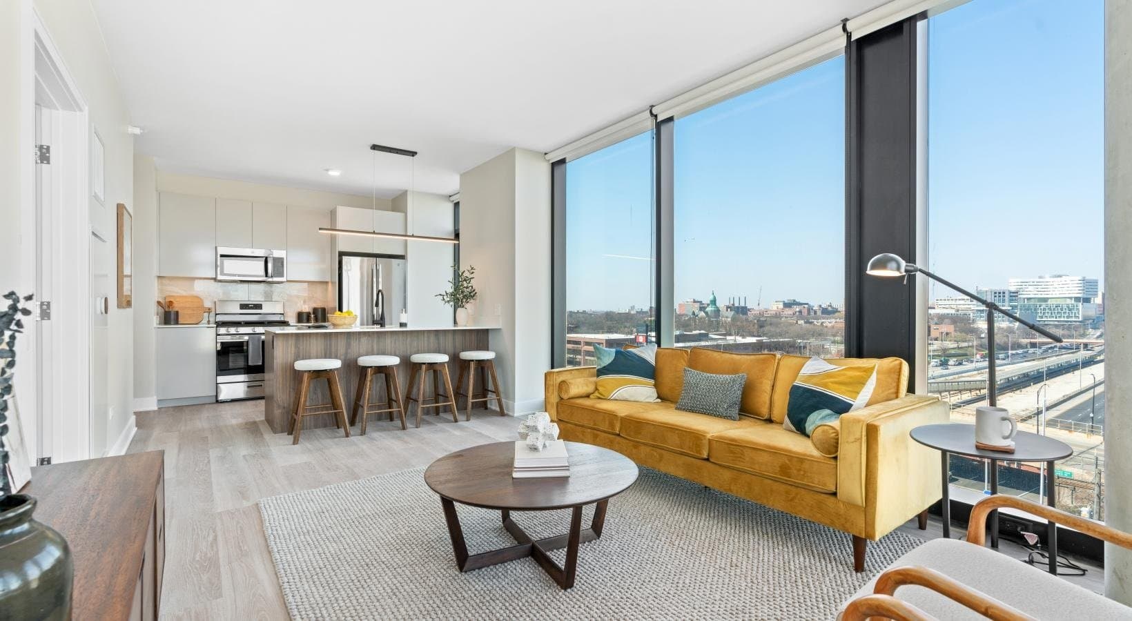 Chicago Apartment: 1147 W Van Buren St