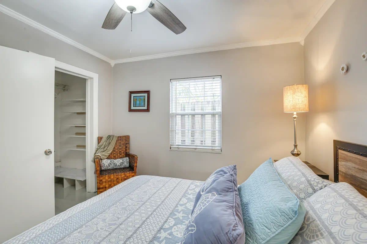 Fort Lauderdale House: 1237 SW 28th St