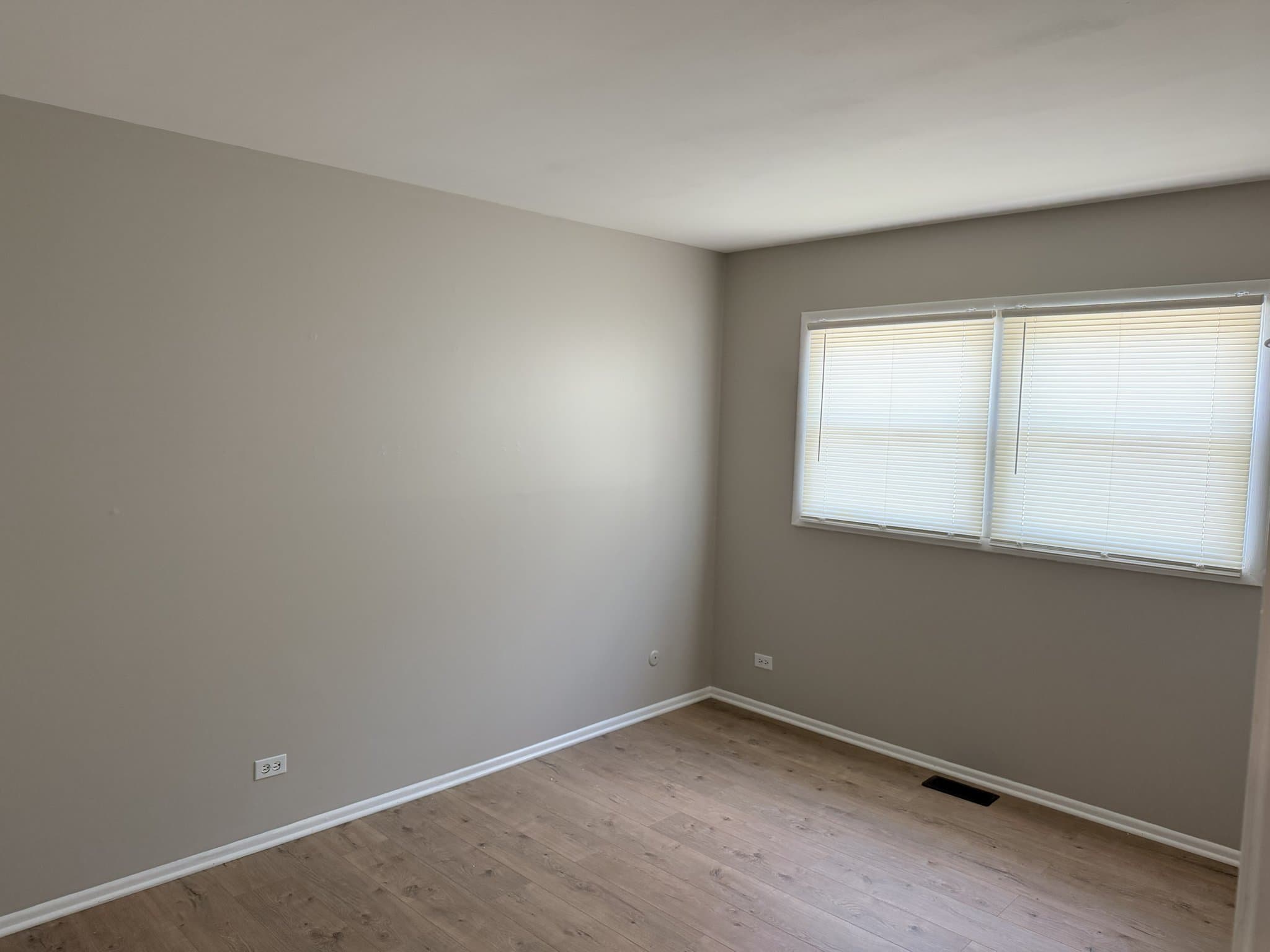 Hanover Park Townhome: 1313 Kingsbury Dr
