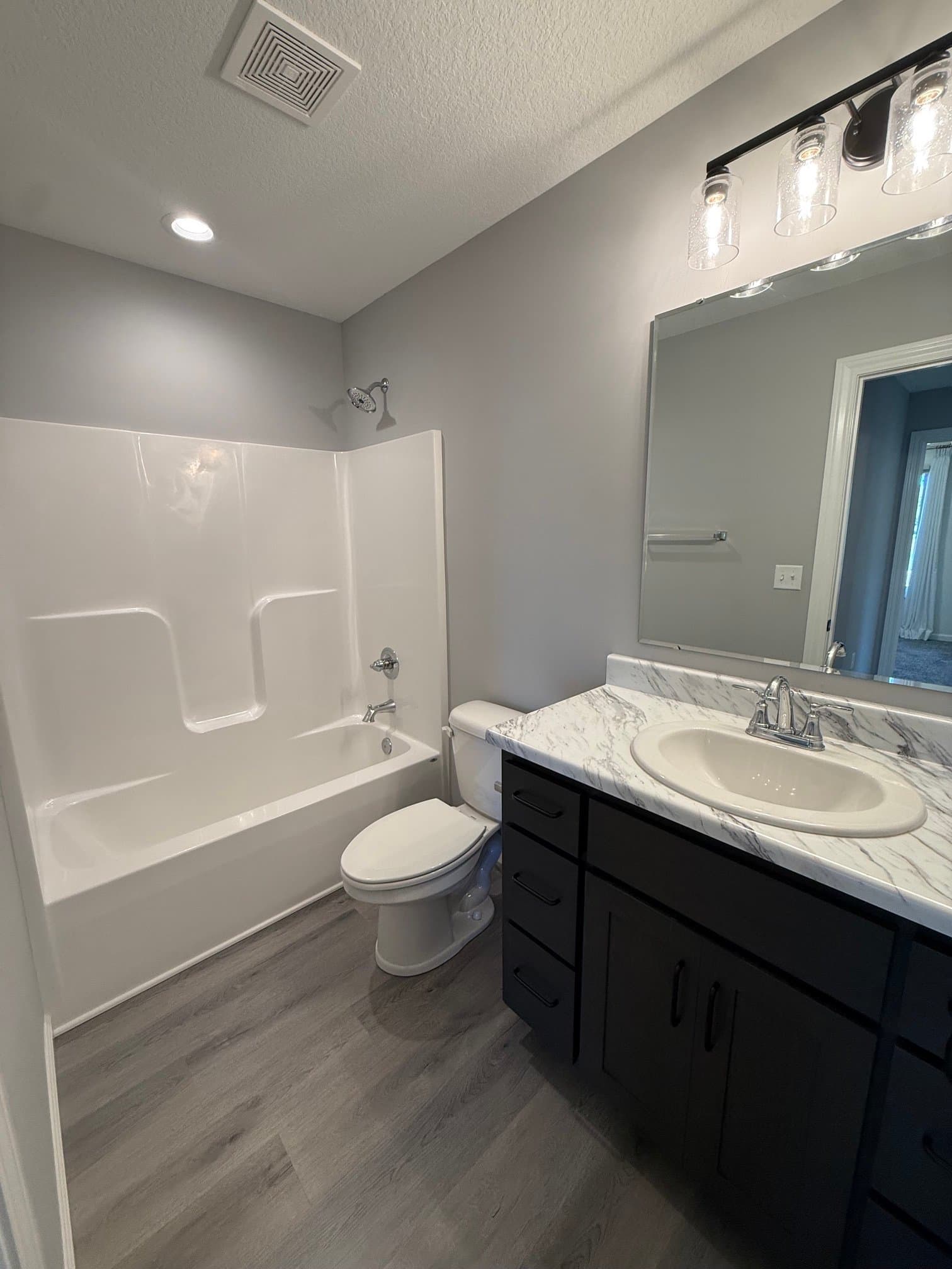 FORT WAYNE House: 14057 ASCARI CV