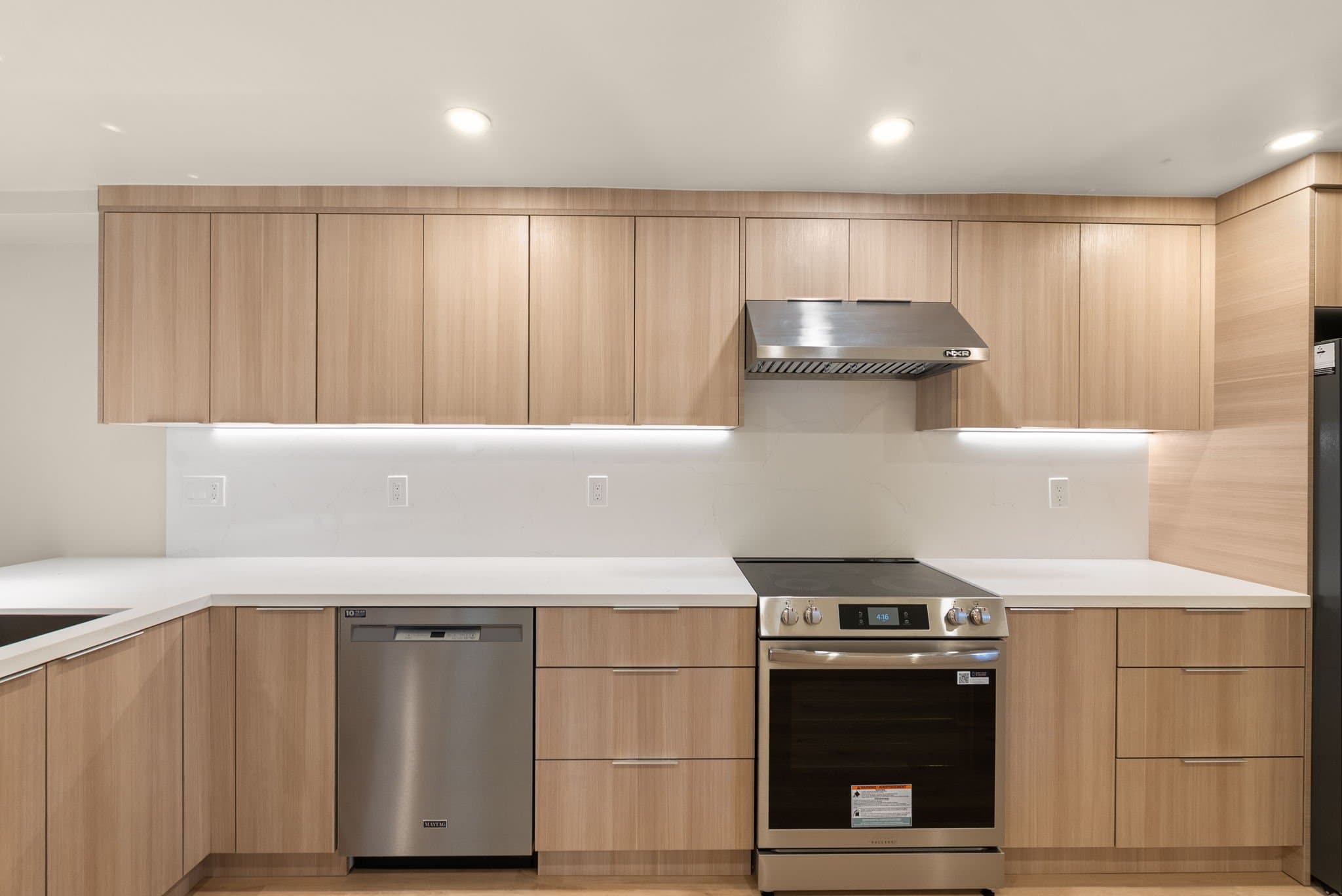 Berkeley Apartment: 1516 Alcatraz Ave