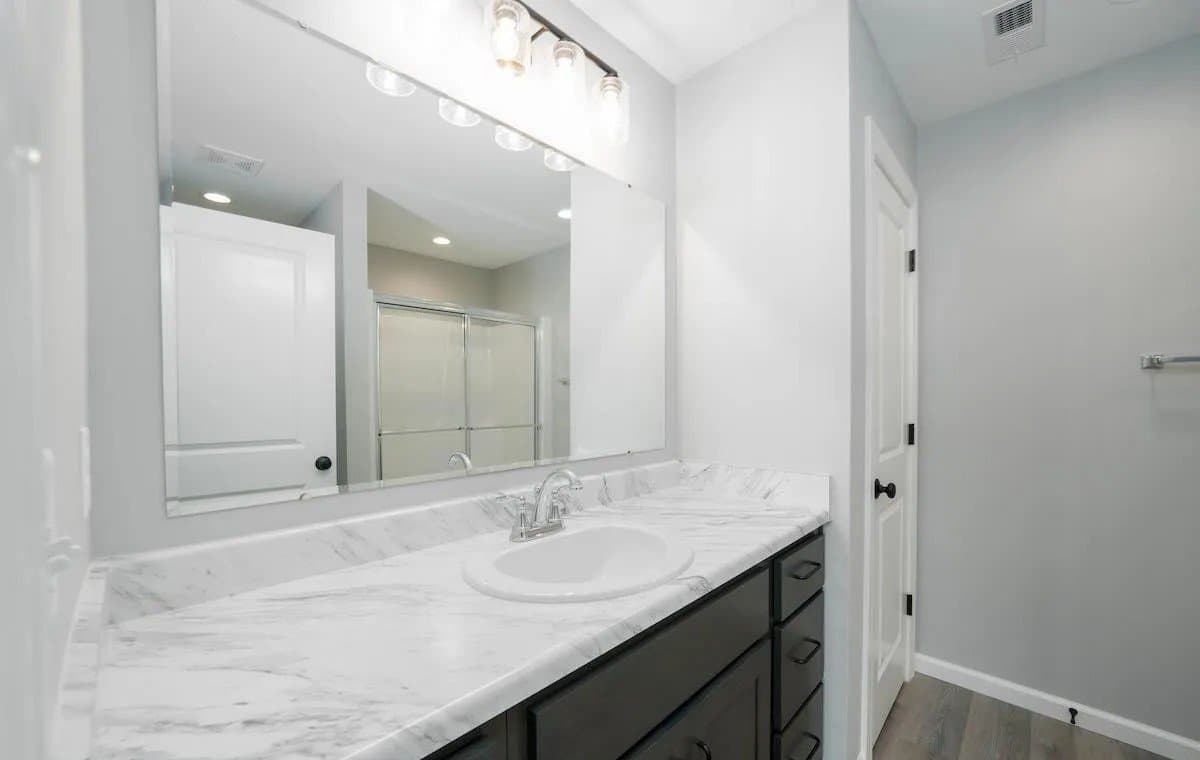 FORT WAYNE House: 14057 ASCARI CV