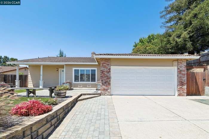 Vallejo House: 148 Primrose Ln