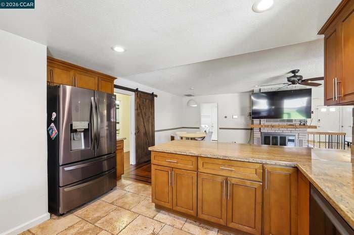 Vallejo House: 148 Primrose Ln