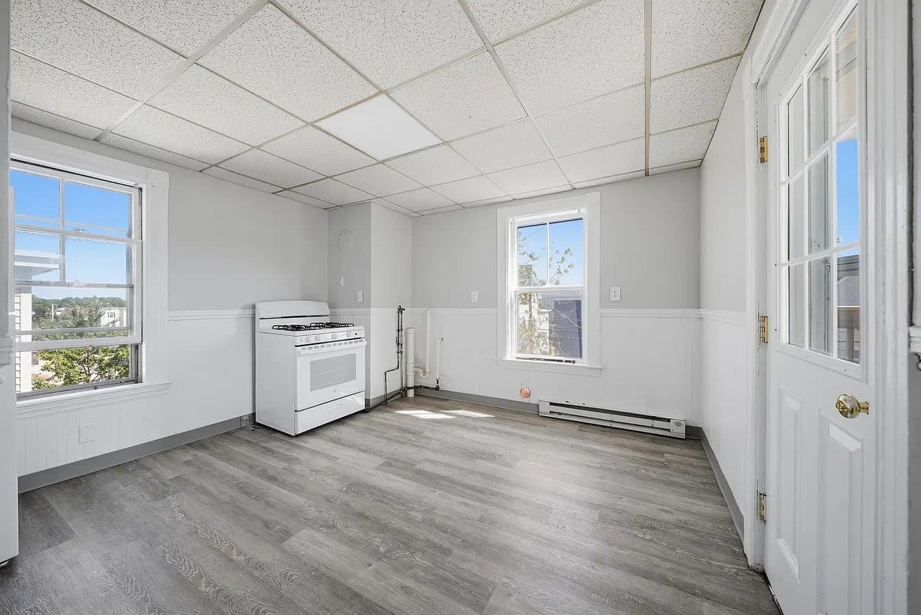 Manchester Multiplex: 551 Montgomery St