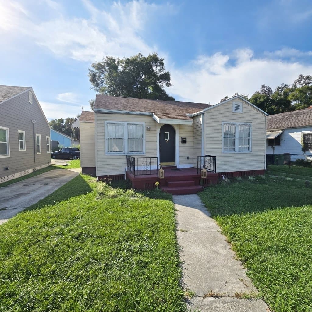 Tampa House: 3404 N Avon Ave