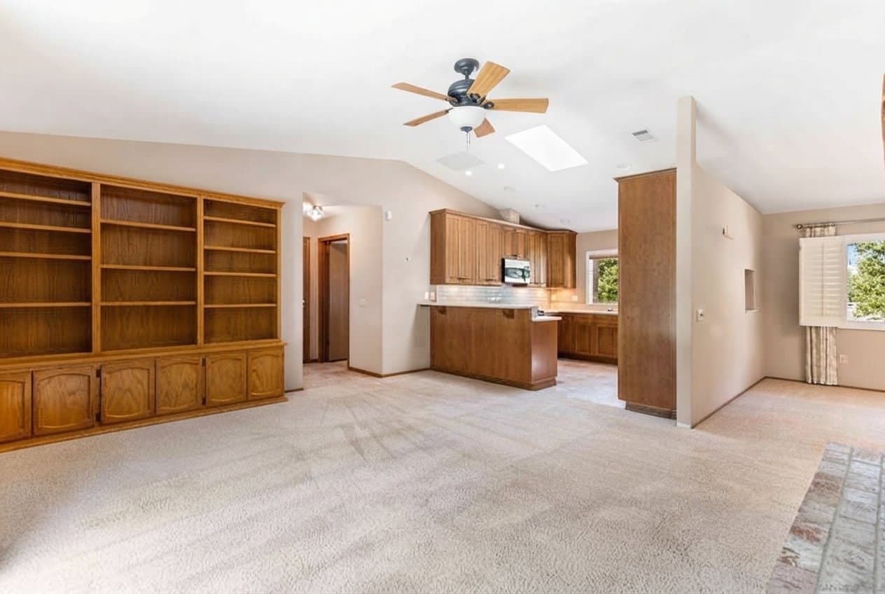 Fallbrook House: 1044 Valentine Ln