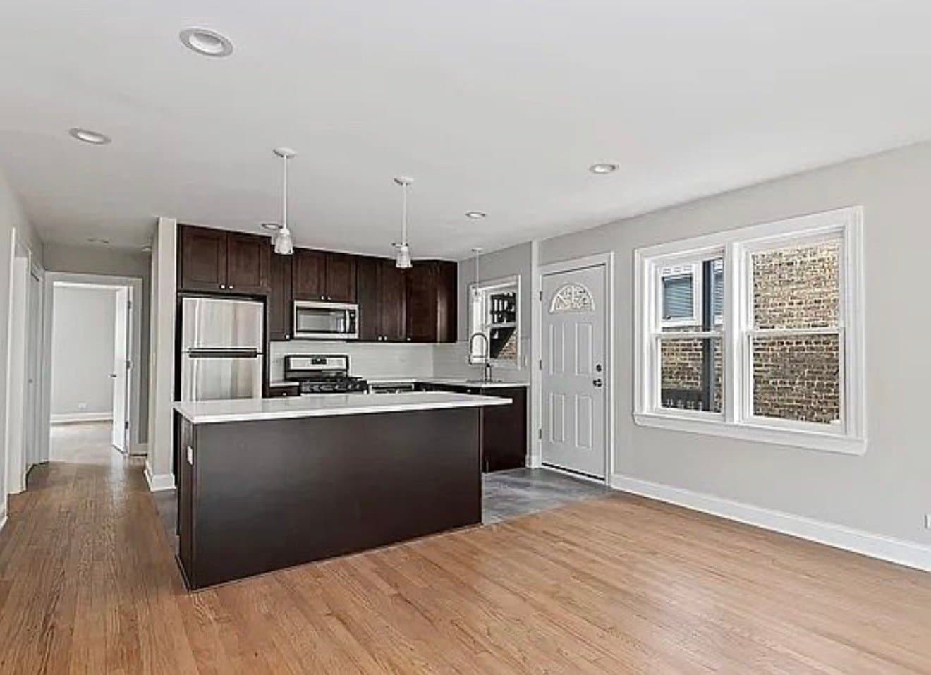Evanston Condo: 1619 Monroe St