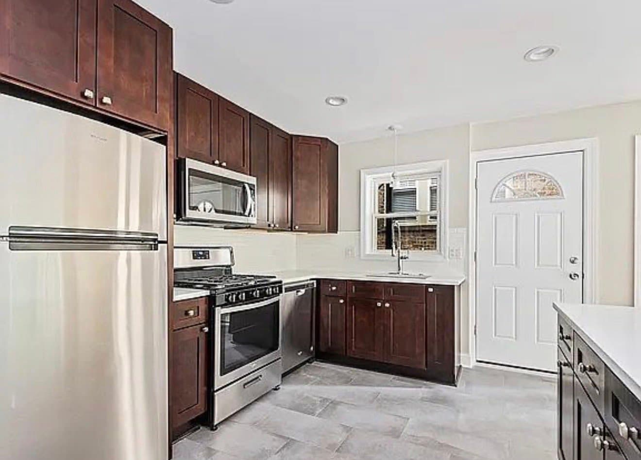 Evanston Condo: 1619 Monroe St