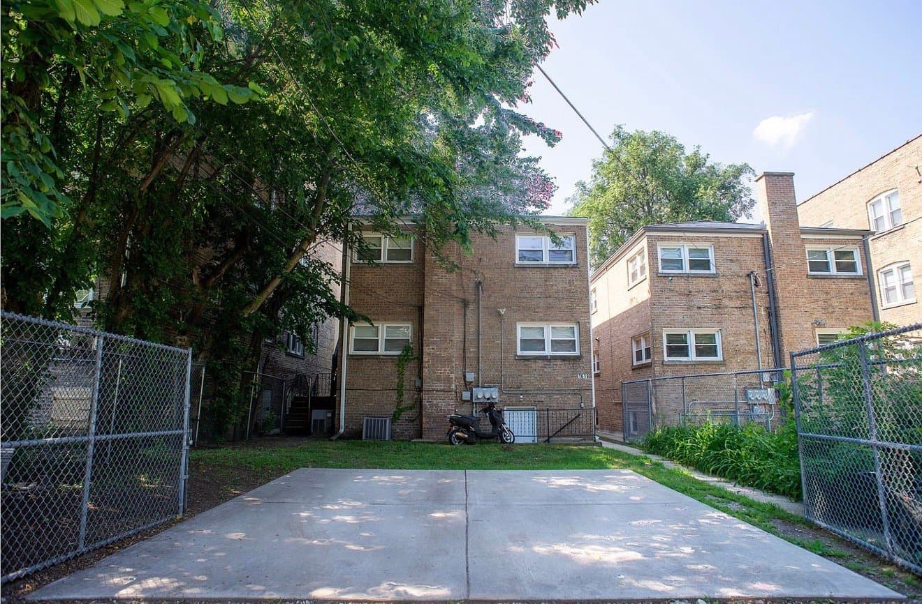 Evanston Condo: 1619 Monroe St