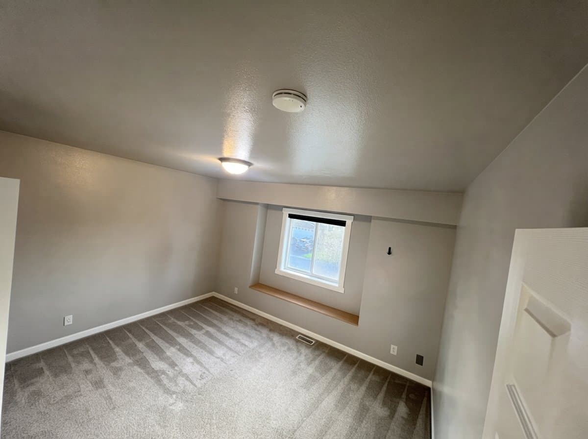 Anchorage House: 7211 Biglerville Cir