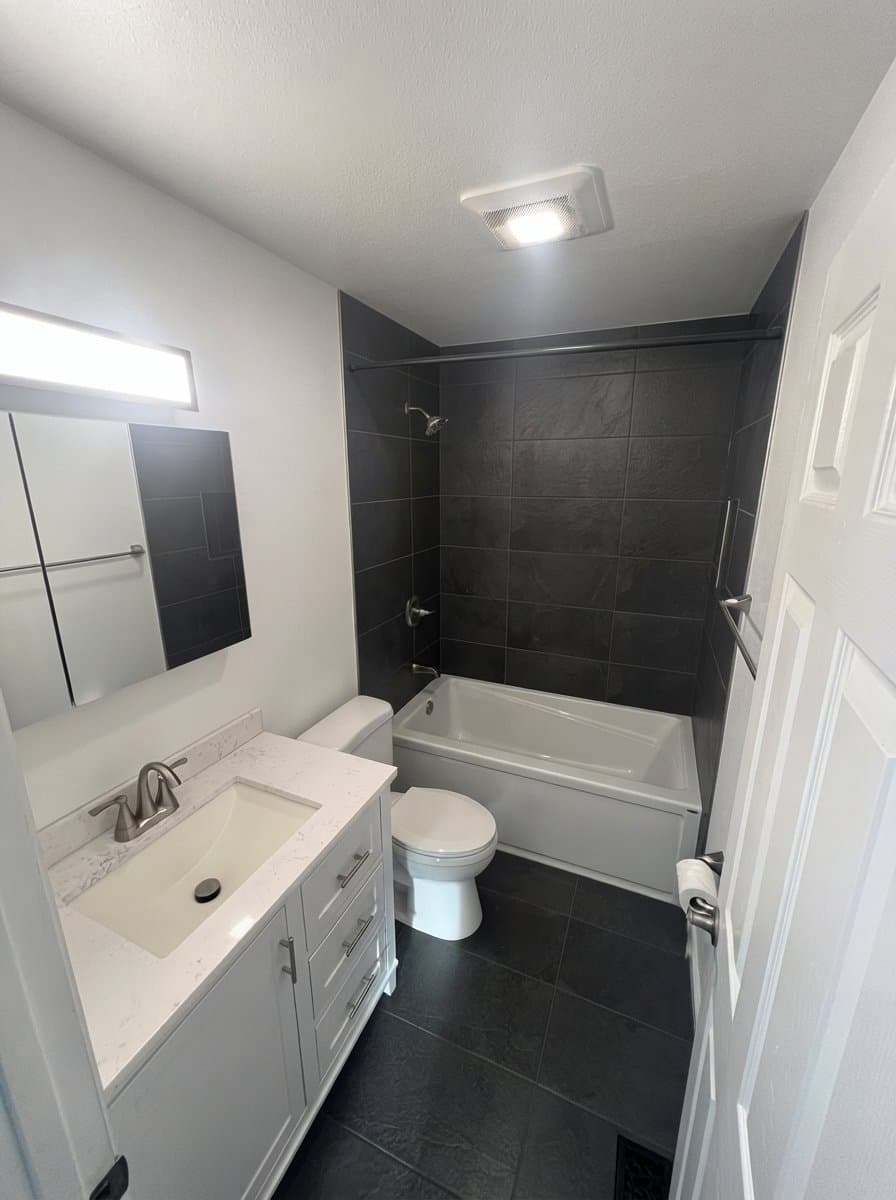 Anchorage House: 7211 Biglerville Cir