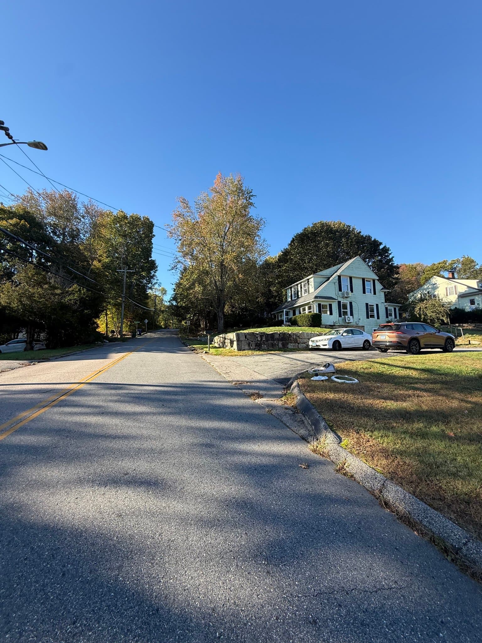 Uncasville House: 91 Lathrop Rd