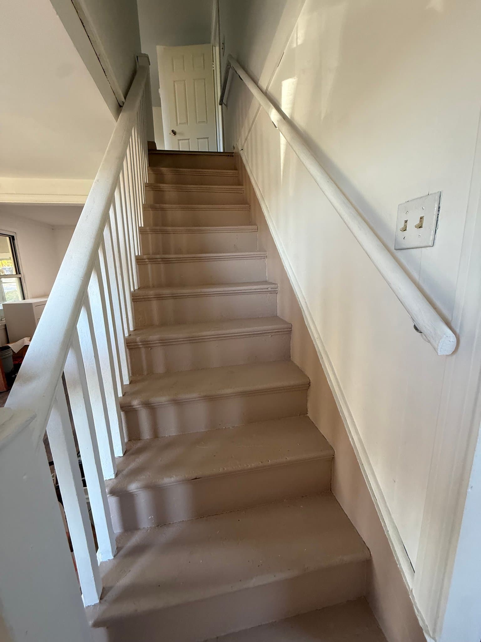 Uncasville House: 91 Lathrop Rd