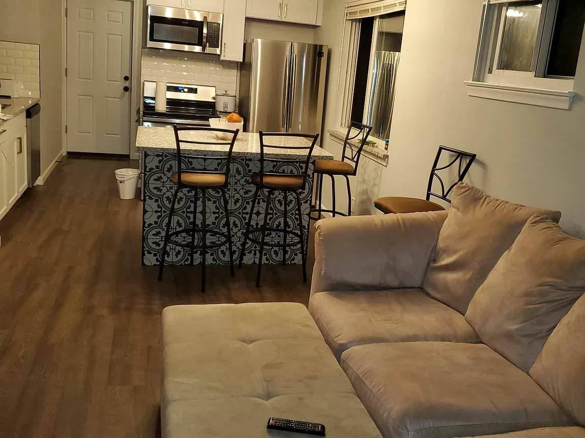 Hazel Park House: 111 W Granet Ave