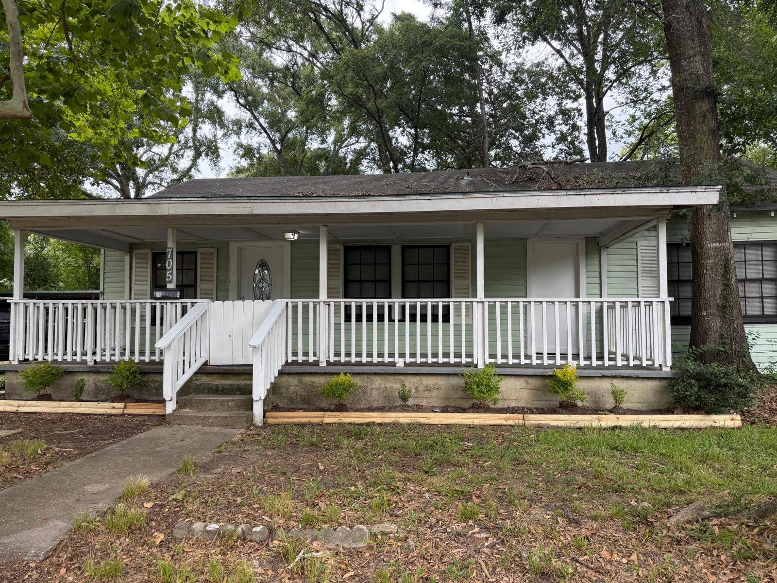 Cleveland House: 705 S Roosevelt Ave