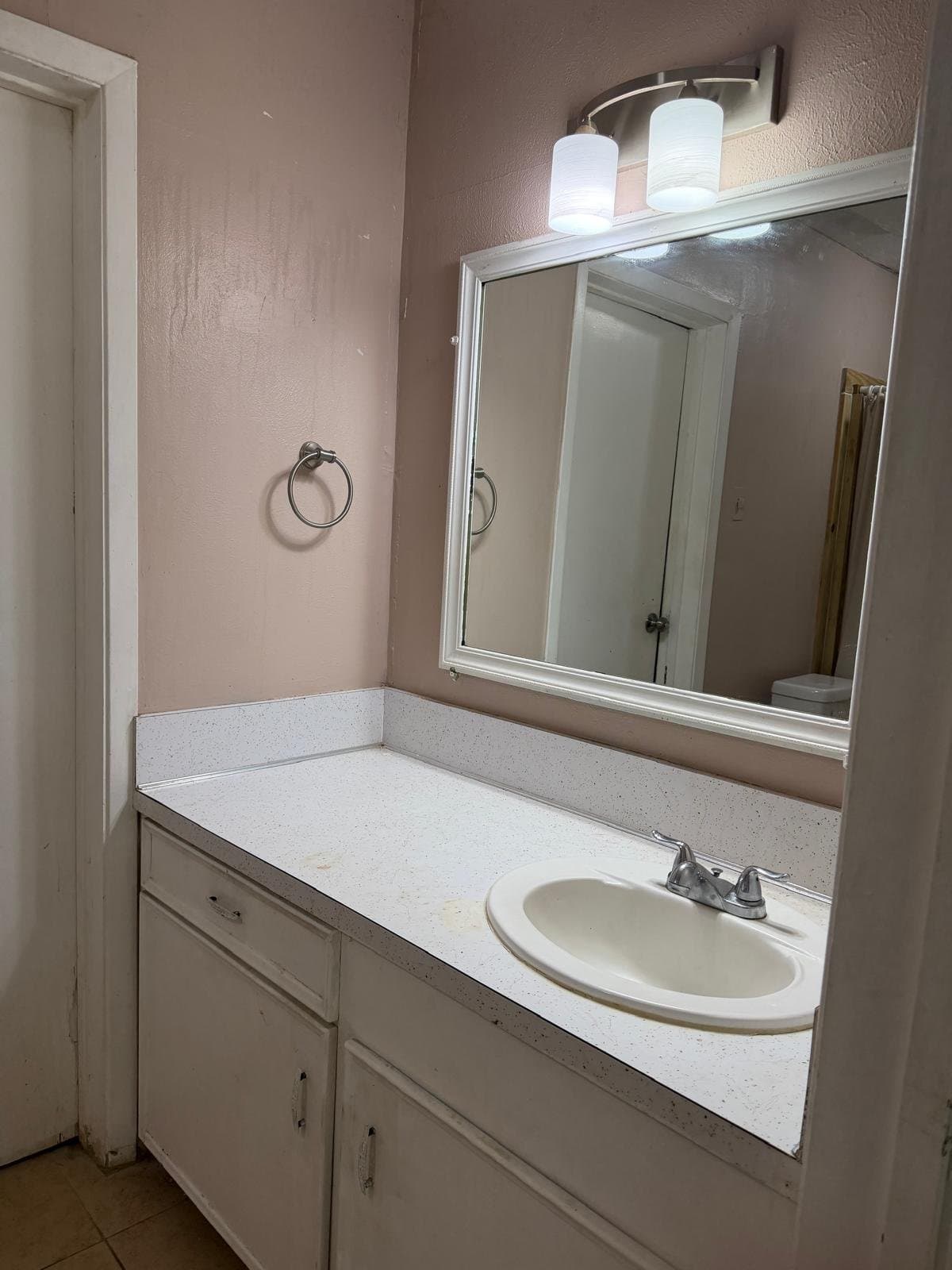 Cleveland House: 705 S Roosevelt Ave
