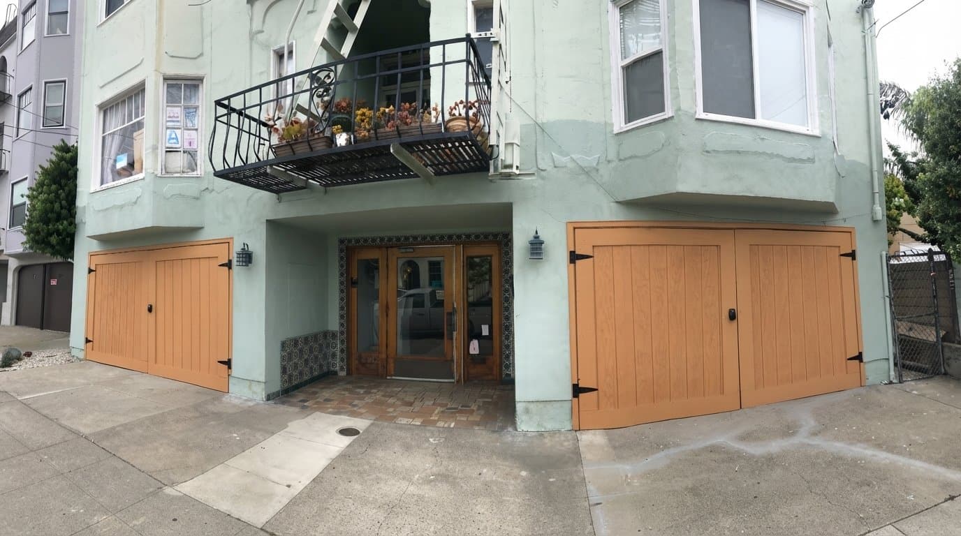 Berkeley Apartment: 1955 Chestnut St