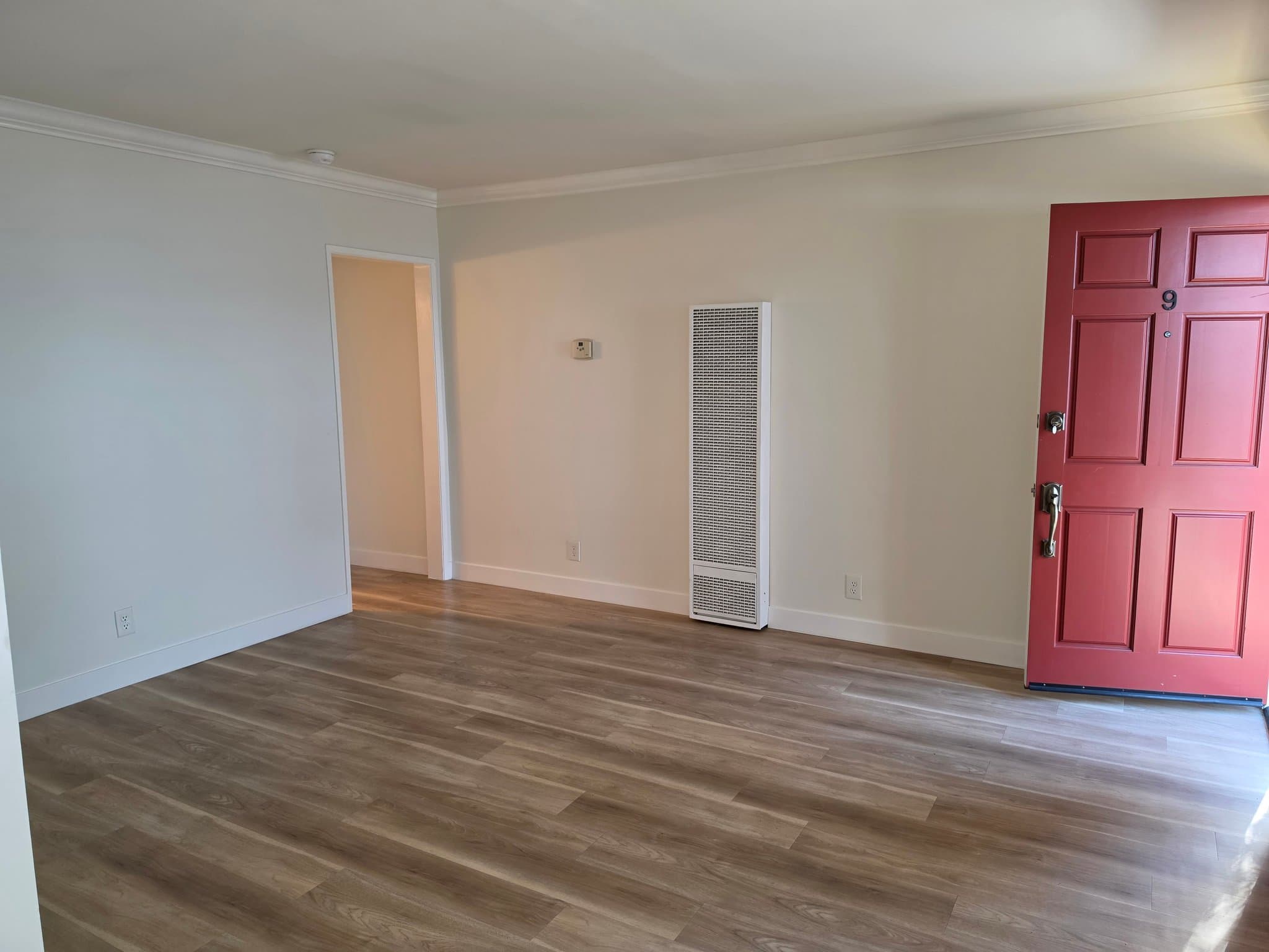Los Angeles Apartment: 1519 Armacost Ave