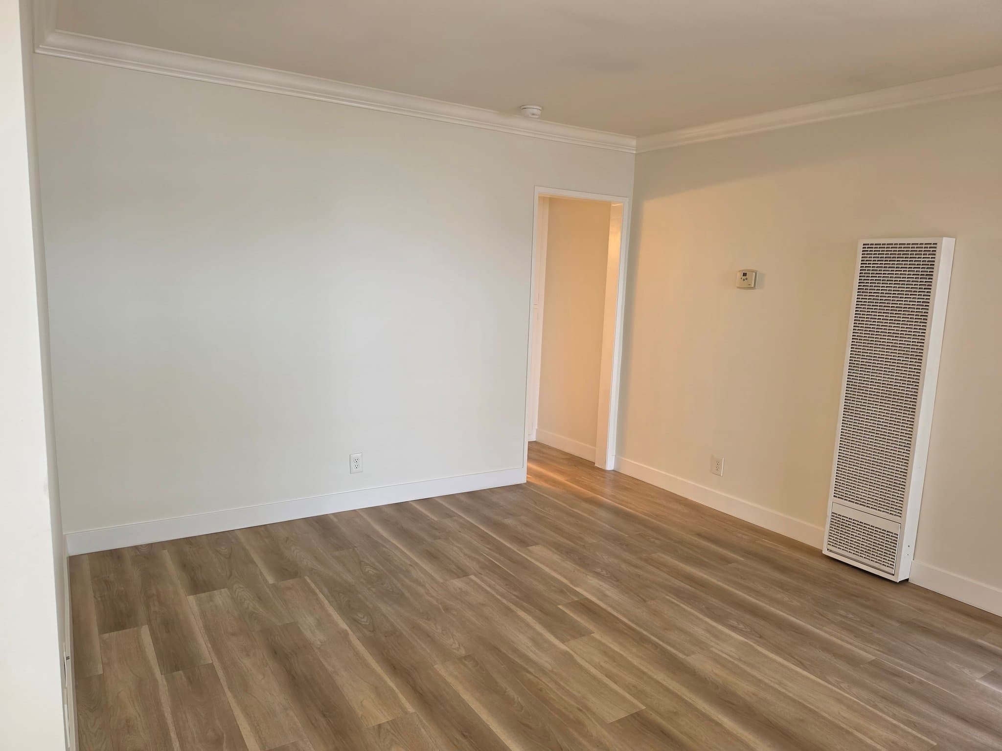 Los Angeles Apartment: 1519 Armacost Ave